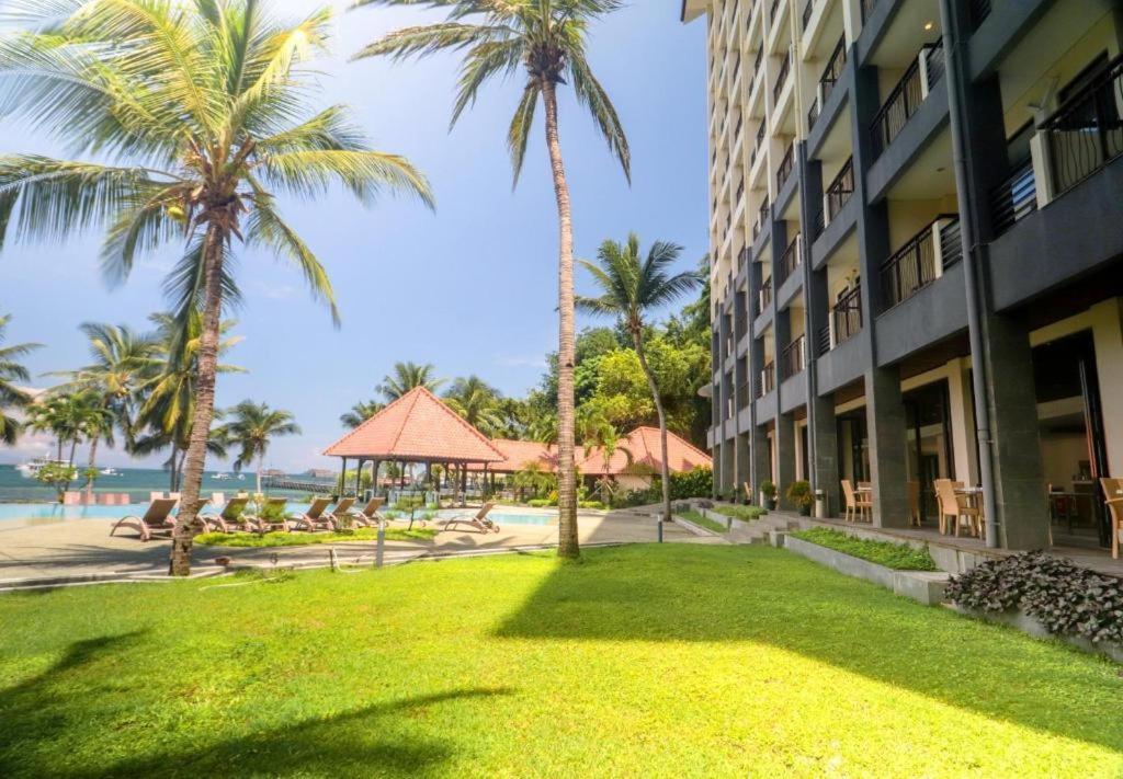 Laprima Hotel Flores Labuan Bajo Exterior foto