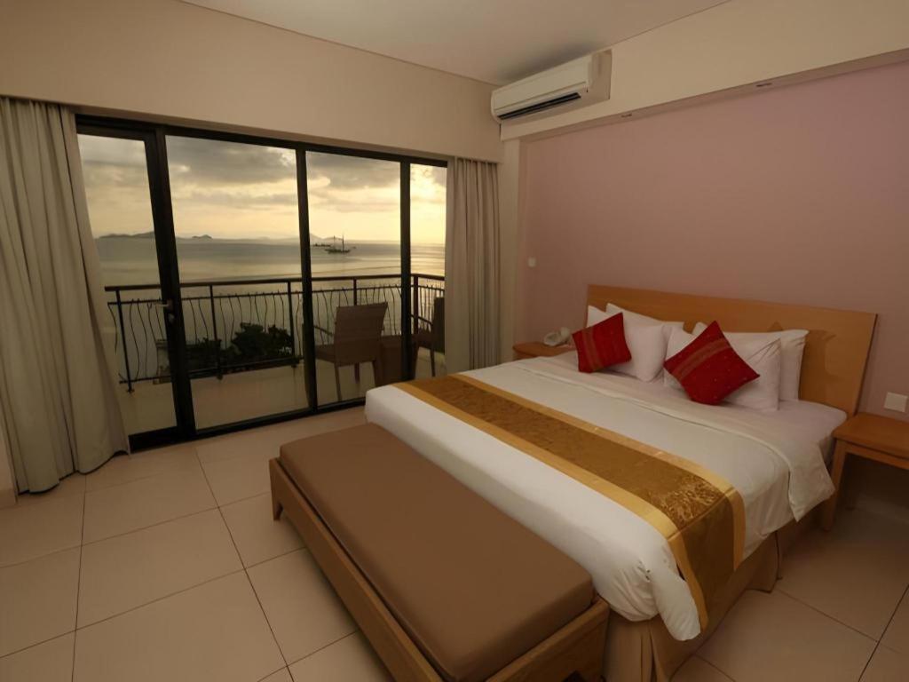 Laprima Hotel Flores Labuan Bajo Exterior foto