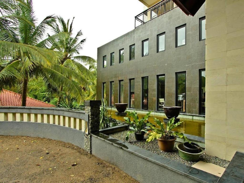 Laprima Hotel Flores Labuan Bajo Exterior foto