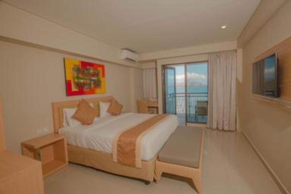 Laprima Hotel Flores Labuan Bajo Exterior foto
