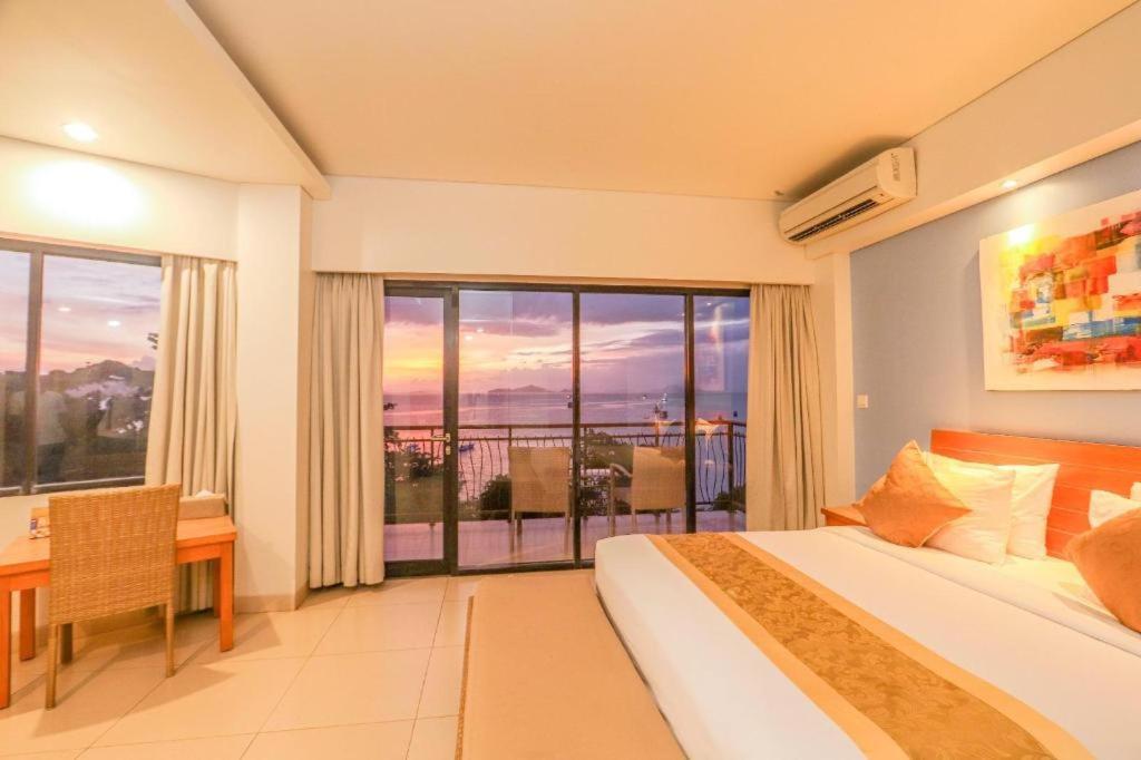 Laprima Hotel Flores Labuan Bajo Exterior foto