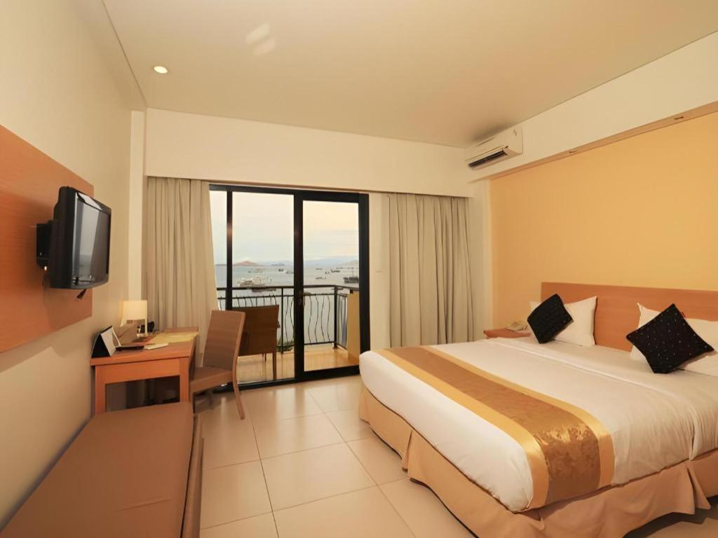 Laprima Hotel Flores Labuan Bajo Exterior foto
