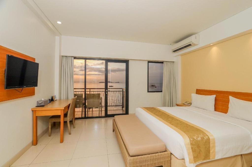 Laprima Hotel Flores Labuan Bajo Exterior foto