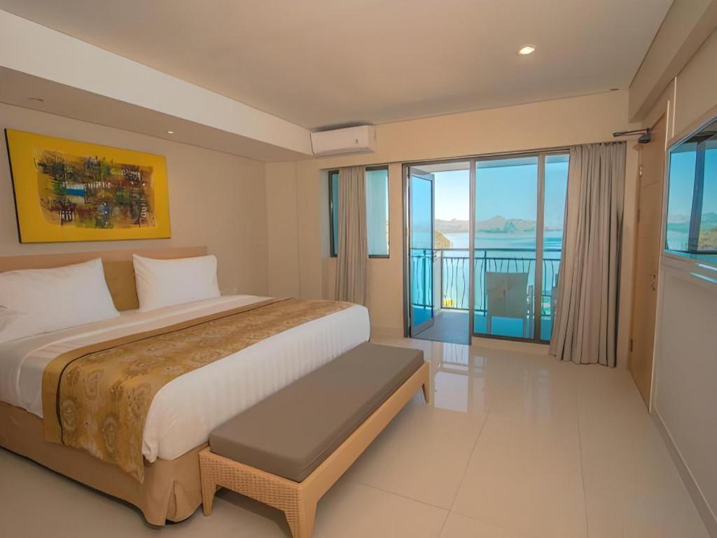 Laprima Hotel Flores Labuan Bajo Exterior foto