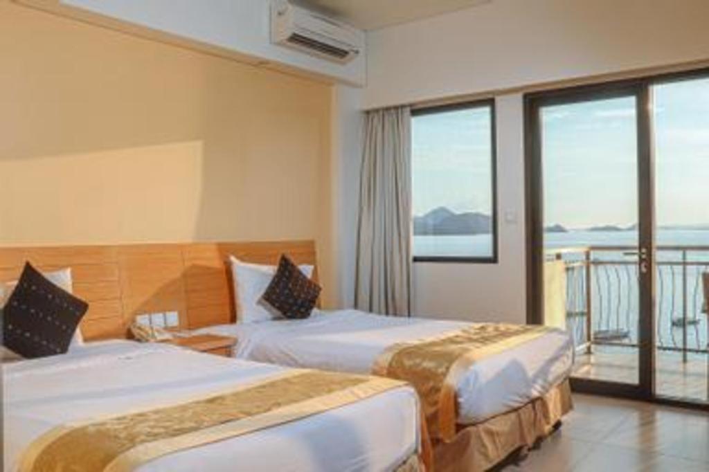 Laprima Hotel Flores Labuan Bajo Exterior foto