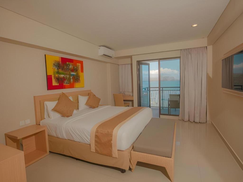 Laprima Hotel Flores Labuan Bajo Exterior foto