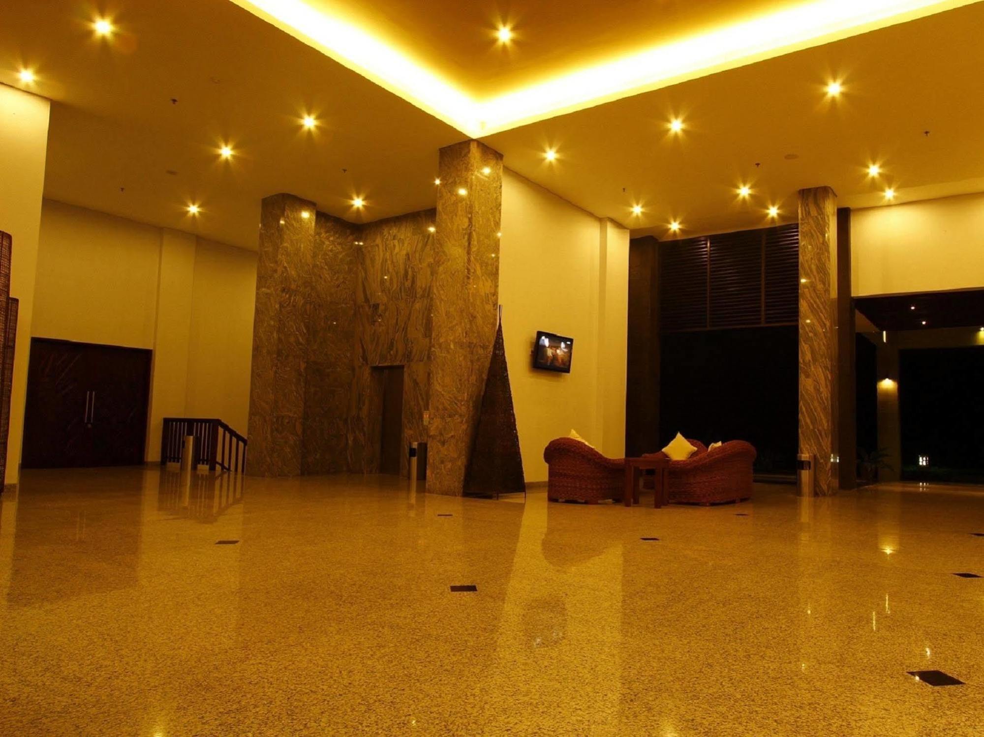 Laprima Hotel Flores Labuan Bajo Exterior foto